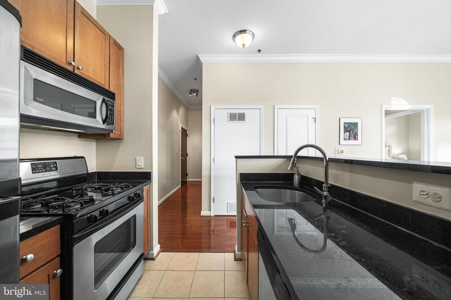 309 Holland Lane #330 photo 6
