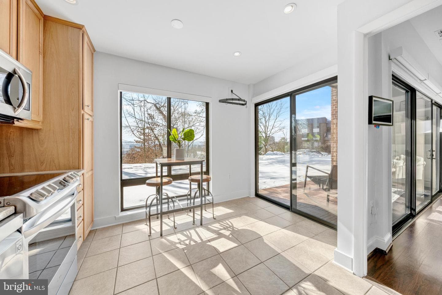 110 Roberts Lane #100 photo 19