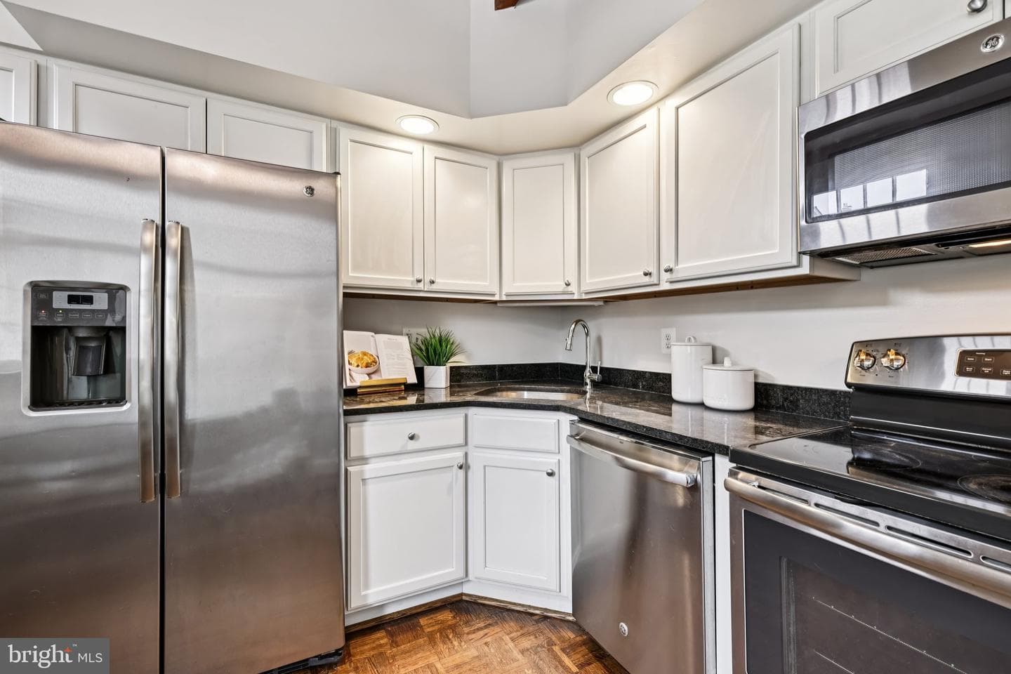 316 N Saint Asaph Street photo 10