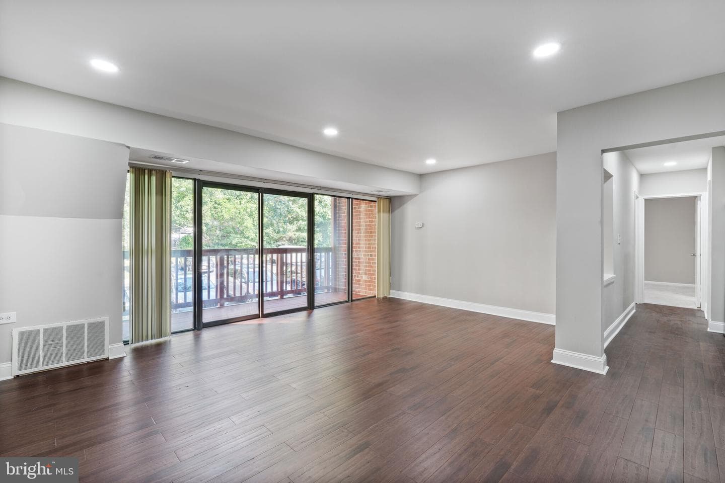 49 Skyhill Road #201 photo 2