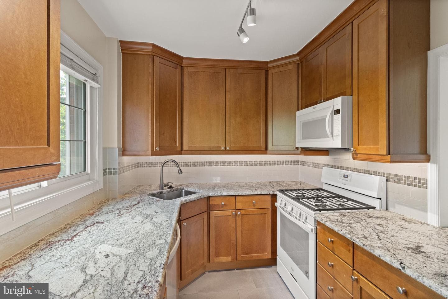 3282 Martha Custis Drive photo 10