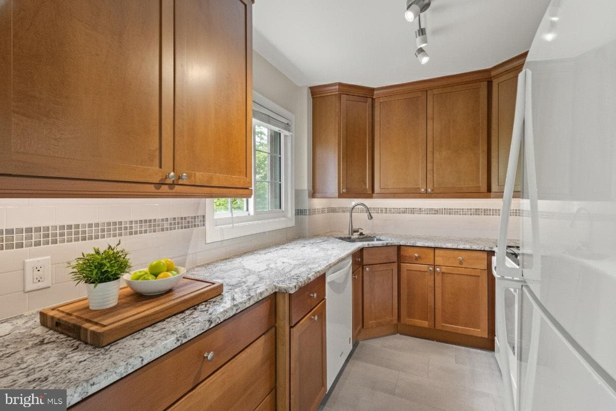 3282 Martha Custis Drive photo 6