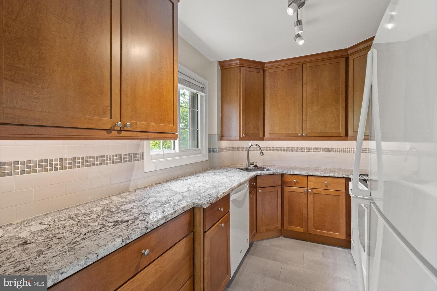 3282 Martha Custis Drive photo 7