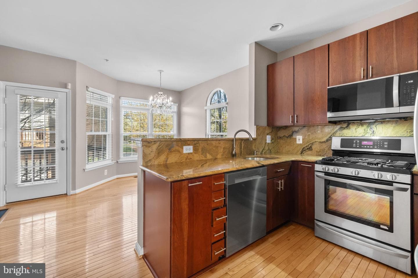 5051 Kilburn Street photo 15