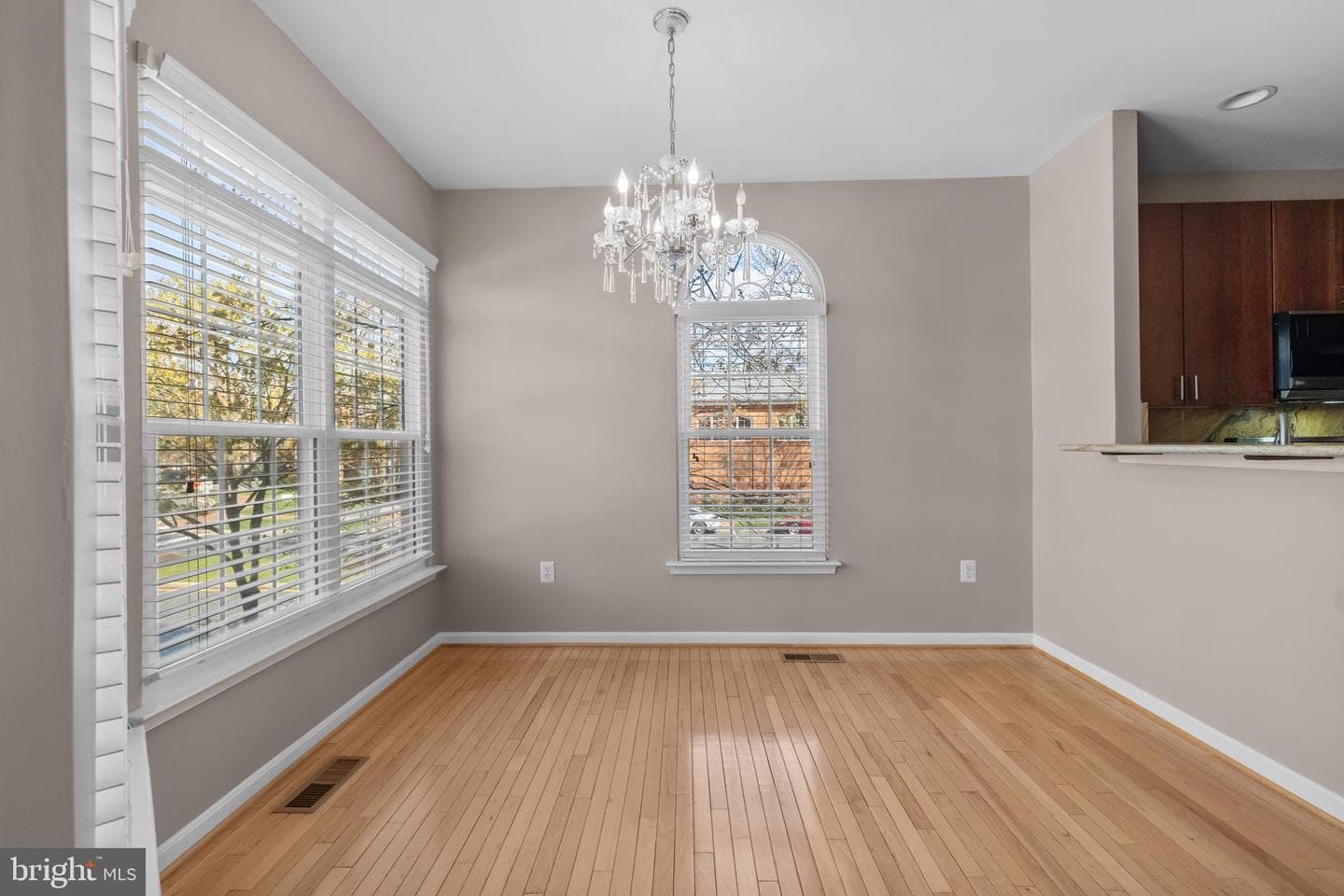 5051 Kilburn Street photo 22