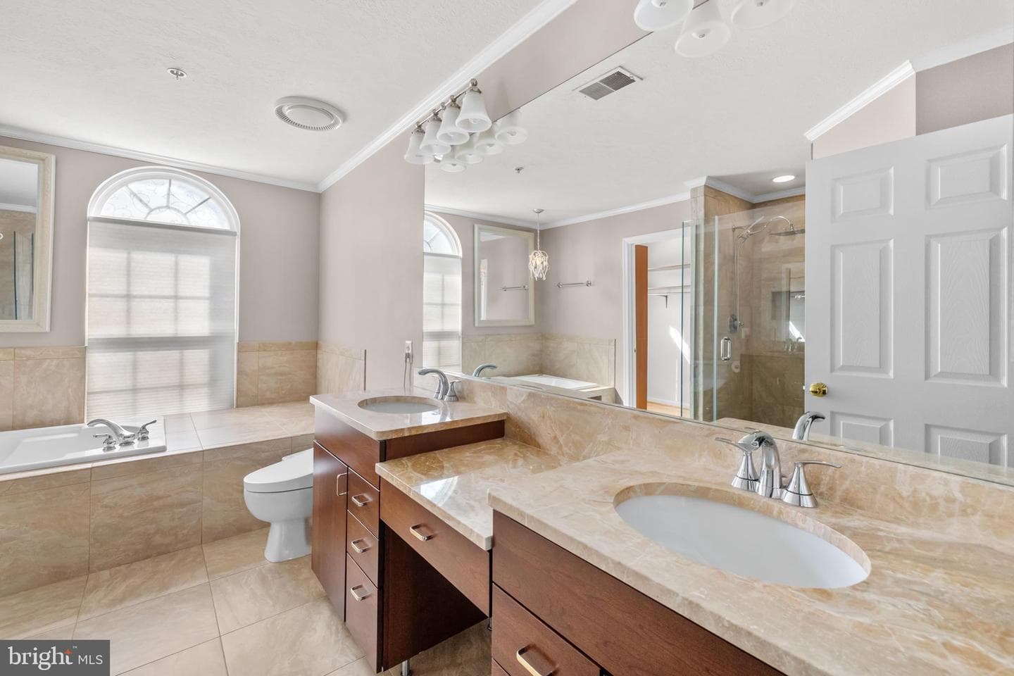 5051 Kilburn Street photo 28