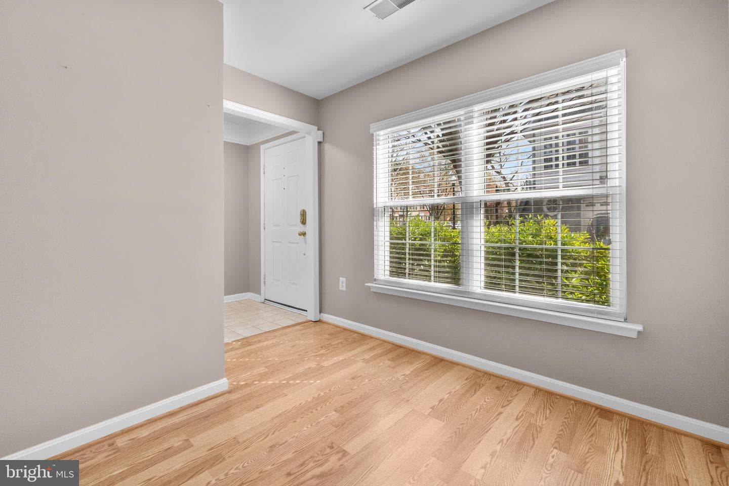 5051 Kilburn Street photo 5