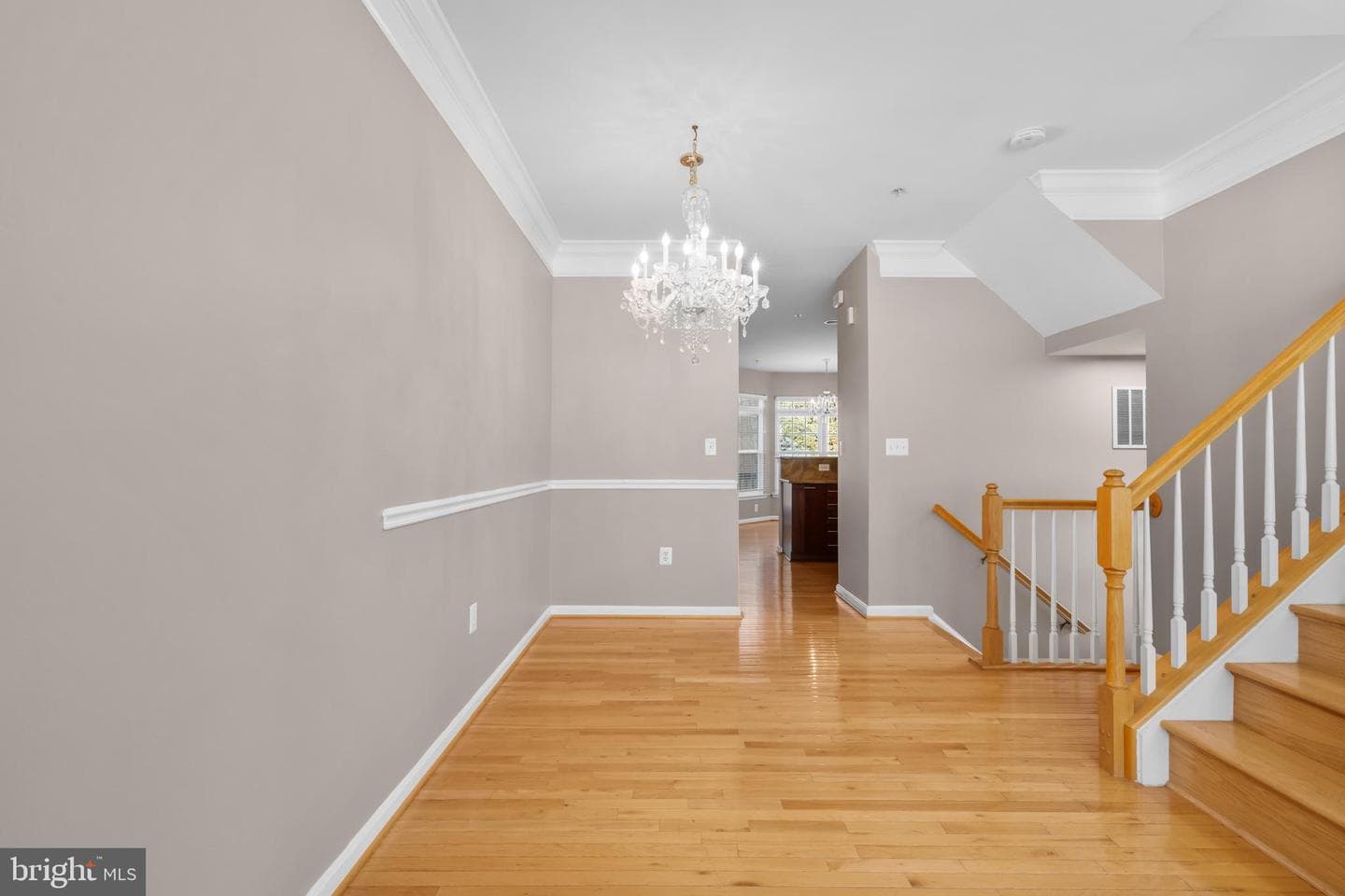 5051 Kilburn Street photo 8