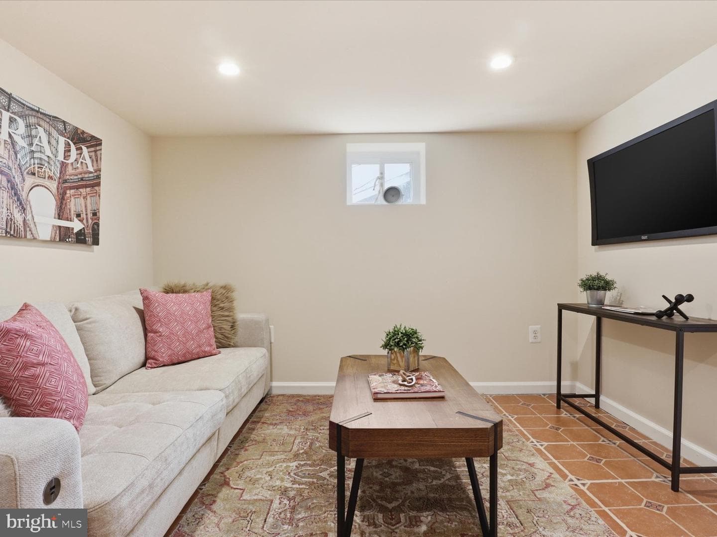 3955 Taney Avenue photo 23