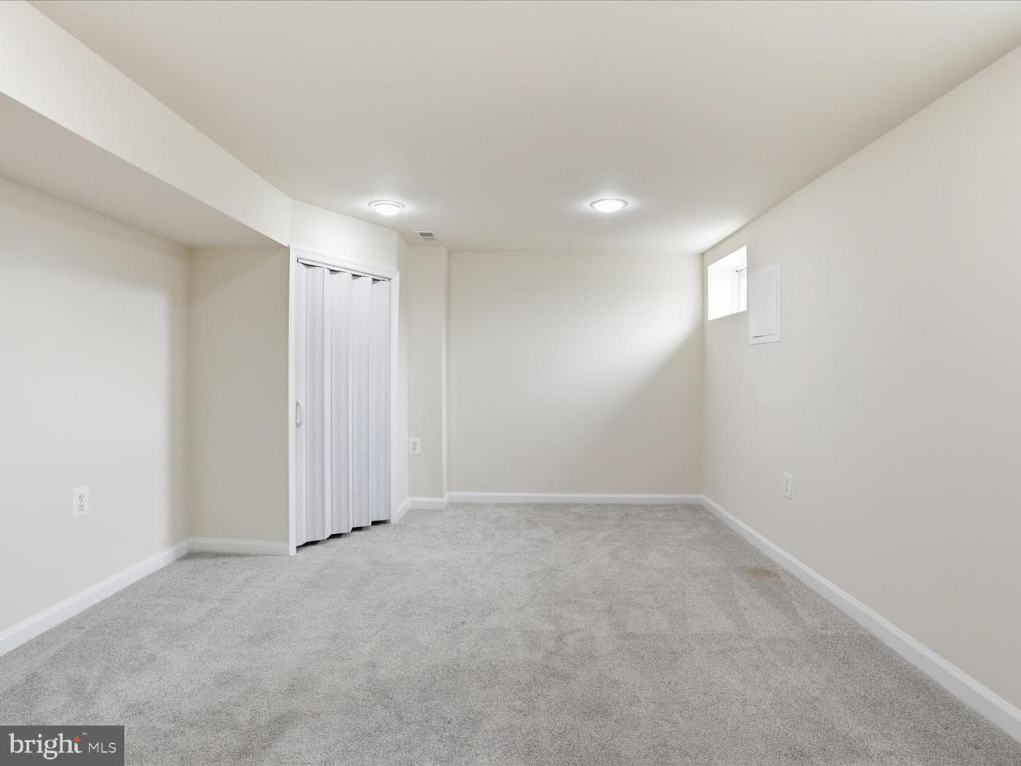 3955 Taney Avenue photo 27