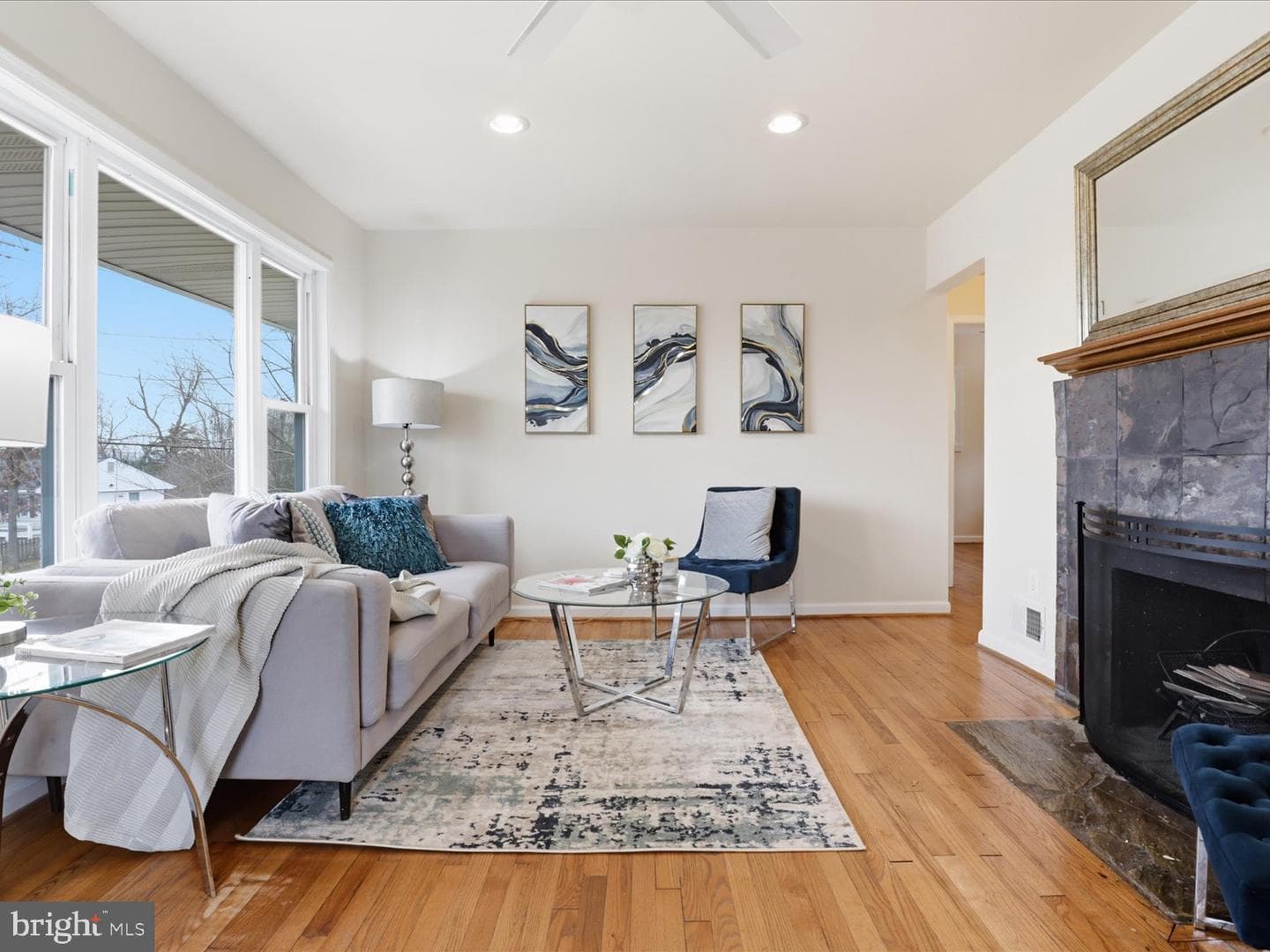 3955 Taney Avenue photo 4