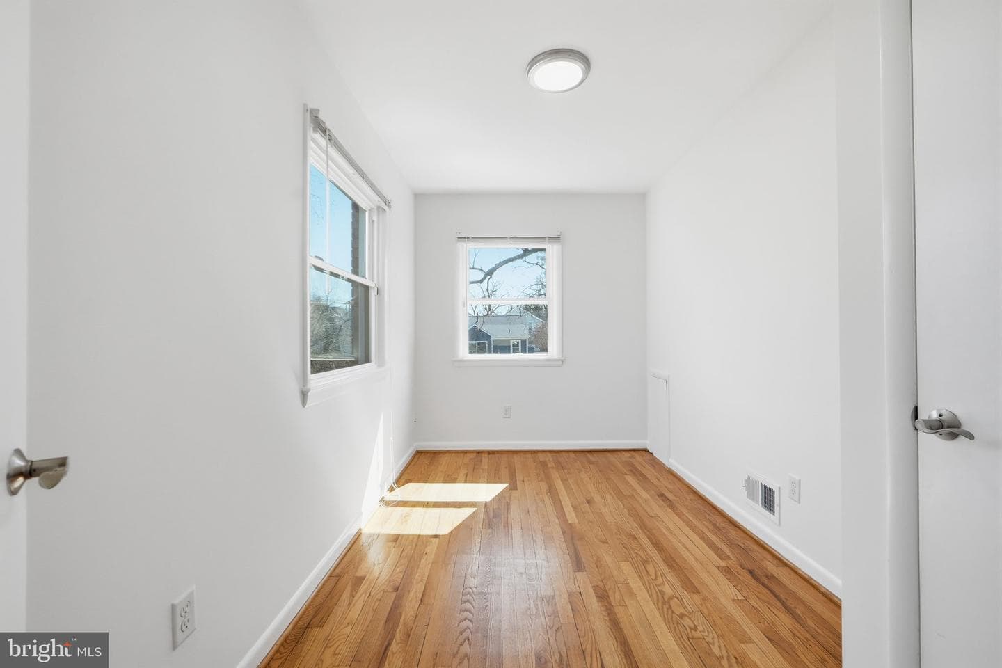 331 Laverne Avenue photo 19