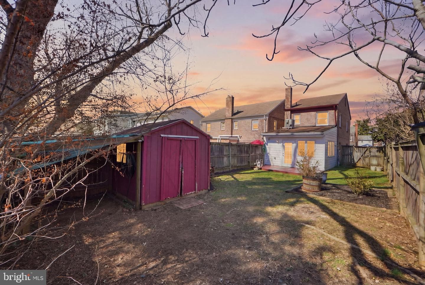 331 Laverne Avenue photo 33