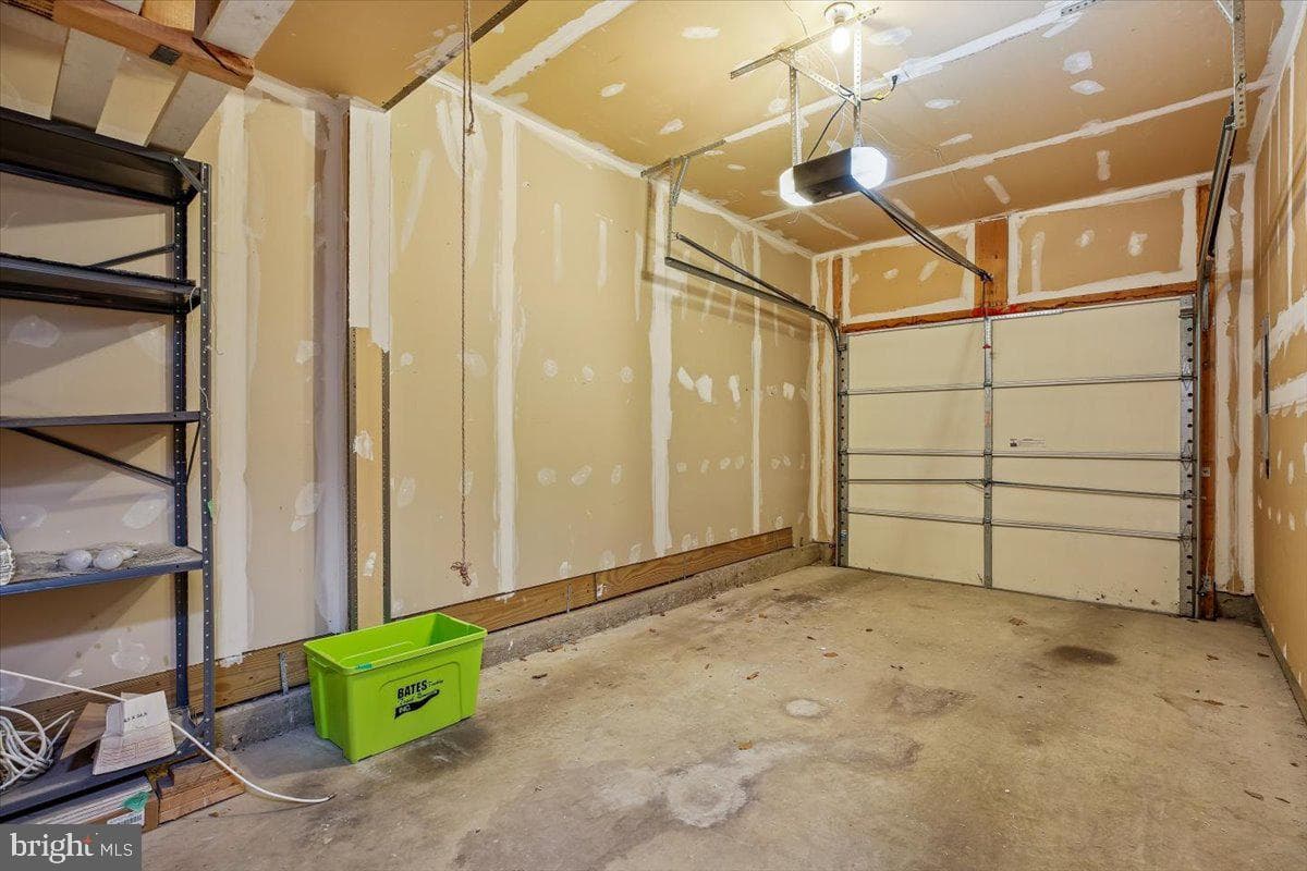 5850 Cowling Court photo 41