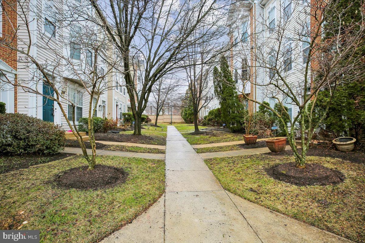 5850 Cowling Court photo 44
