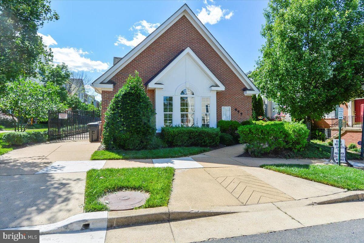 5850 Cowling Court photo 46