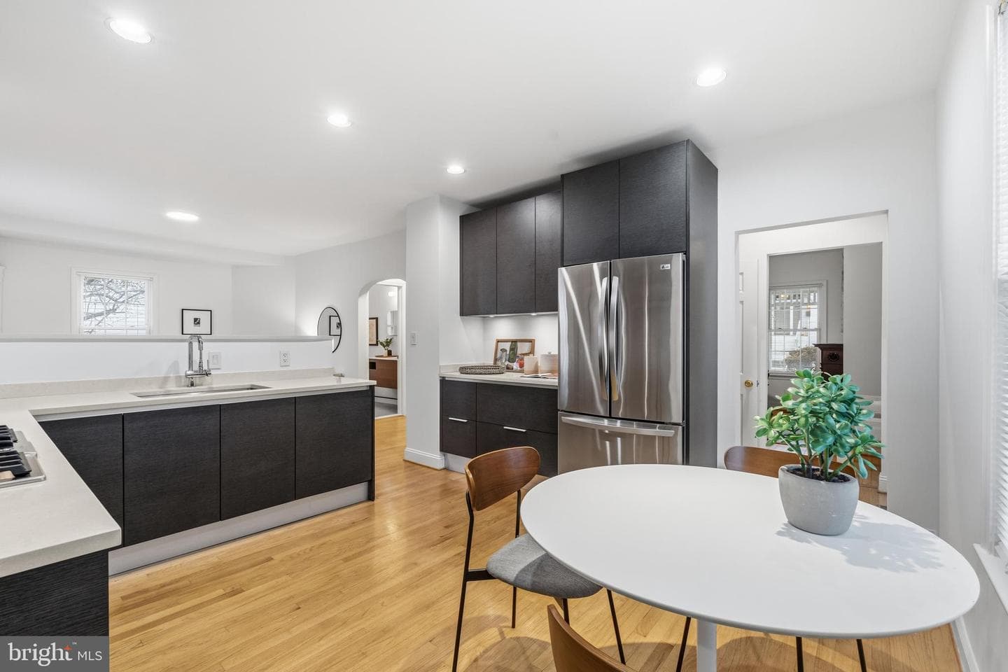 320 Laverne Avenue photo 11