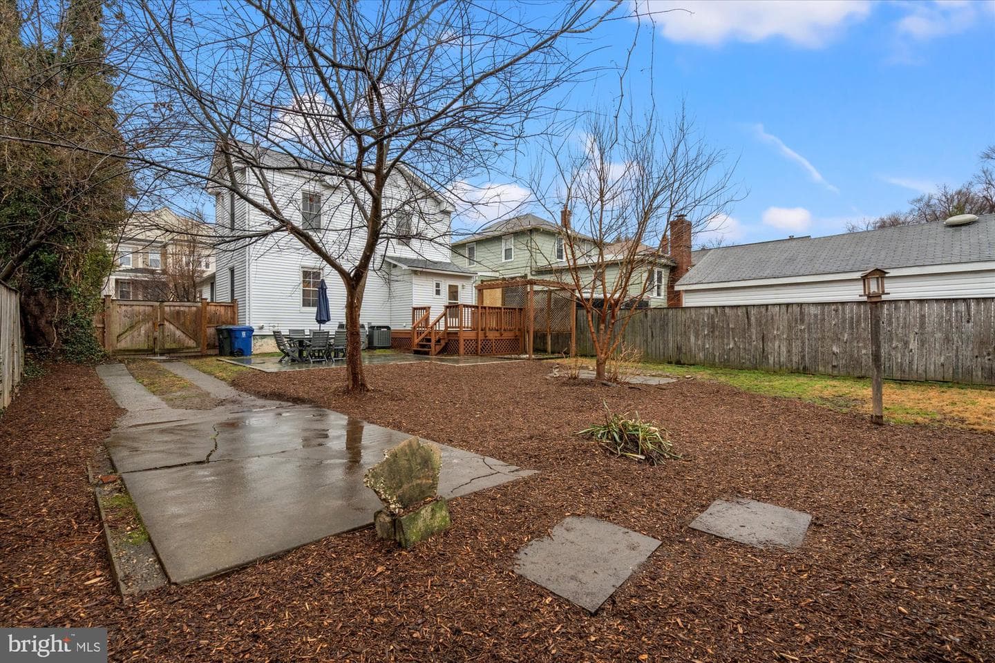 320 Laverne Avenue photo 38