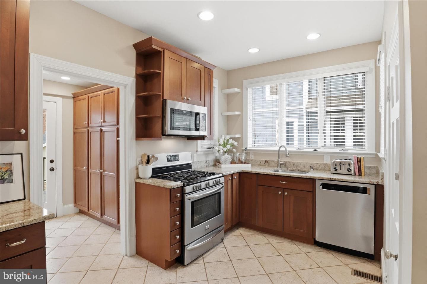 3 W Glendale Avenue photo 11