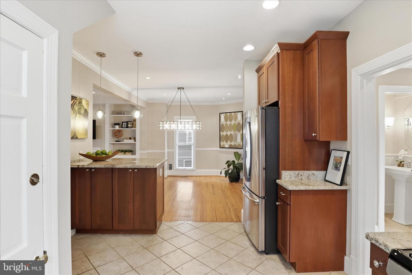 3 W Glendale Avenue photo 9
