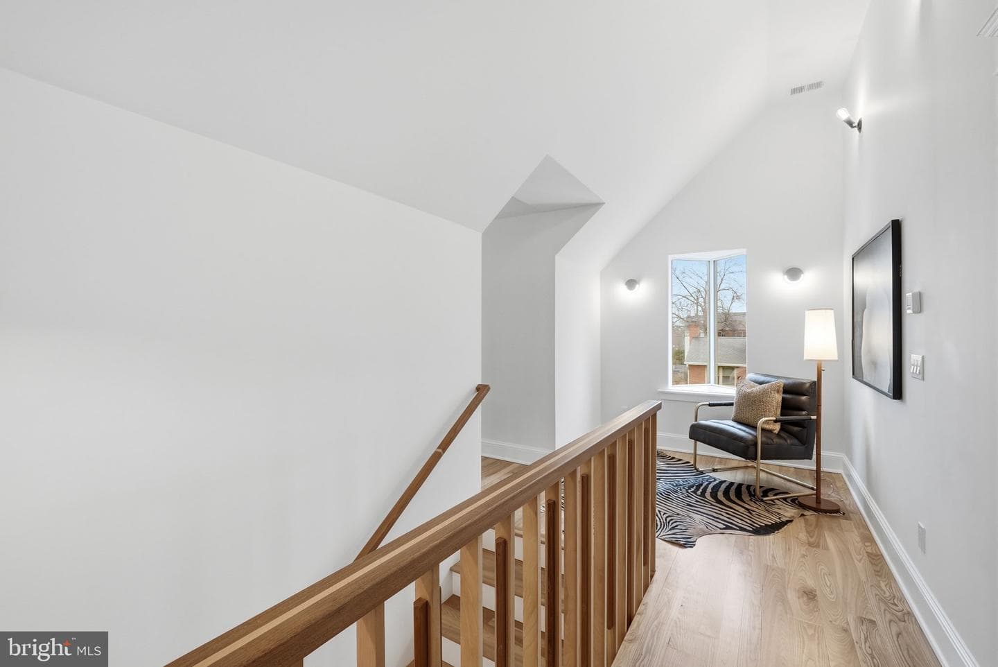 605 Hilltop Terrace photo 27