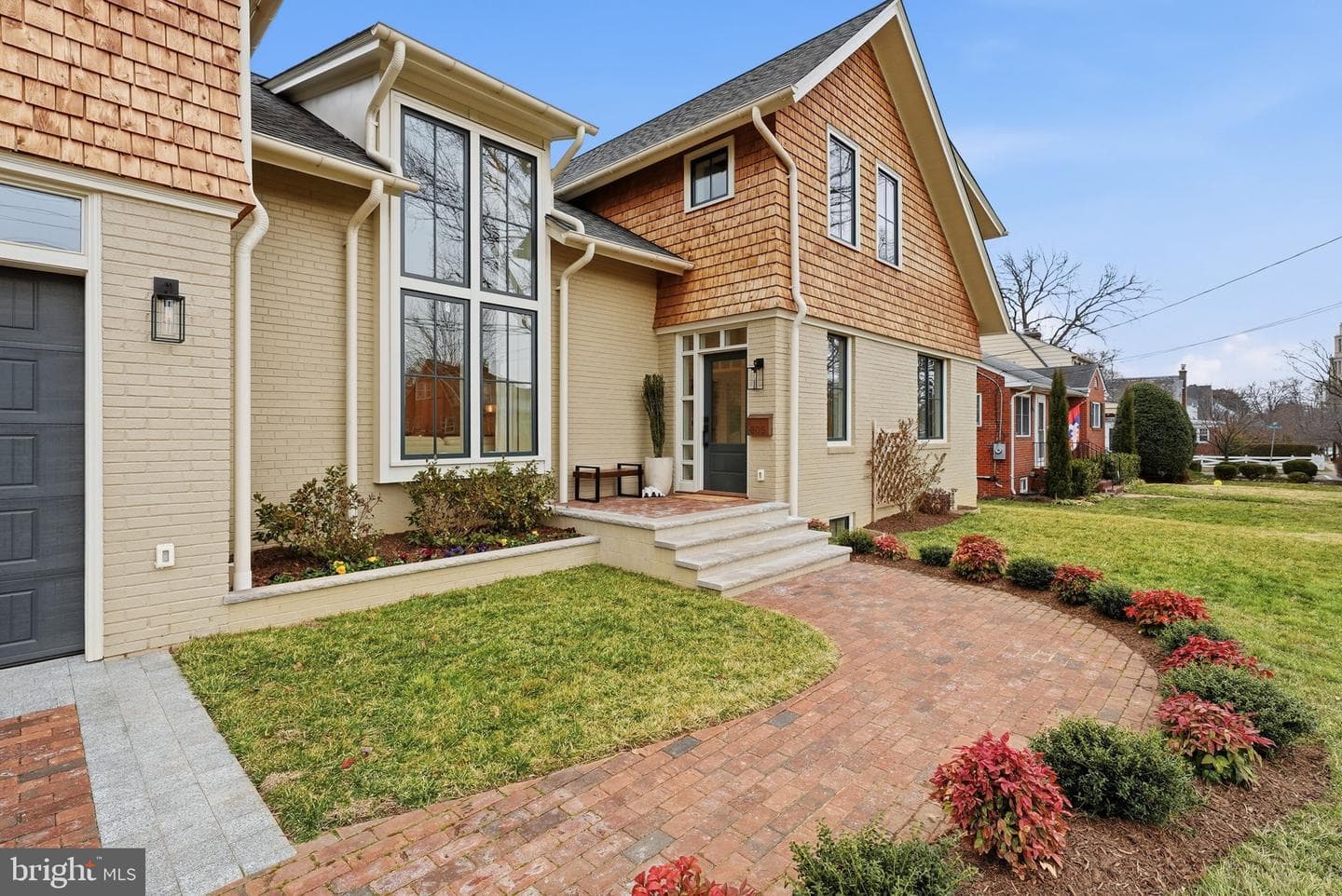 605 Hilltop Terrace photo 3