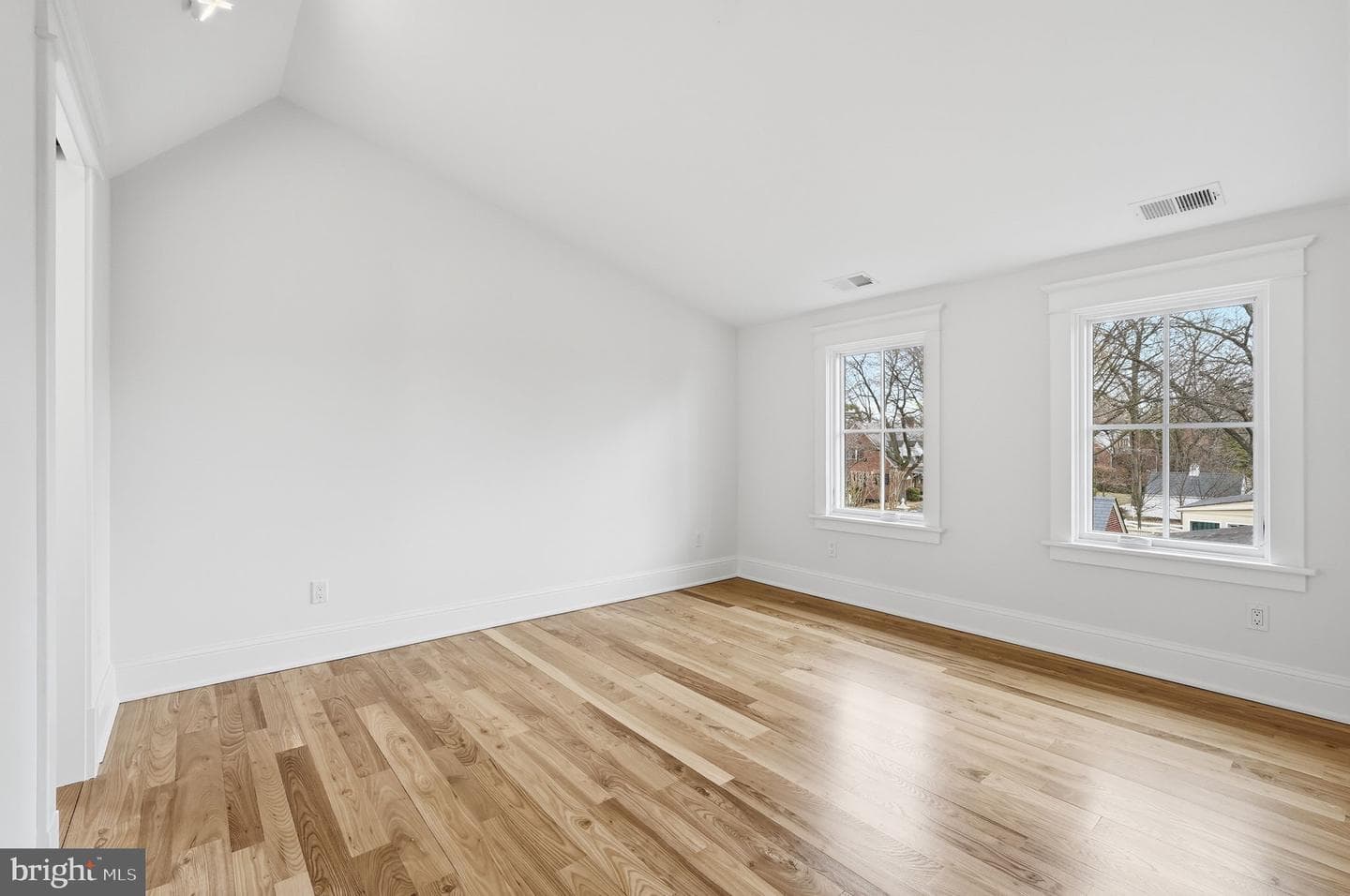 605 Hilltop Terrace photo 38