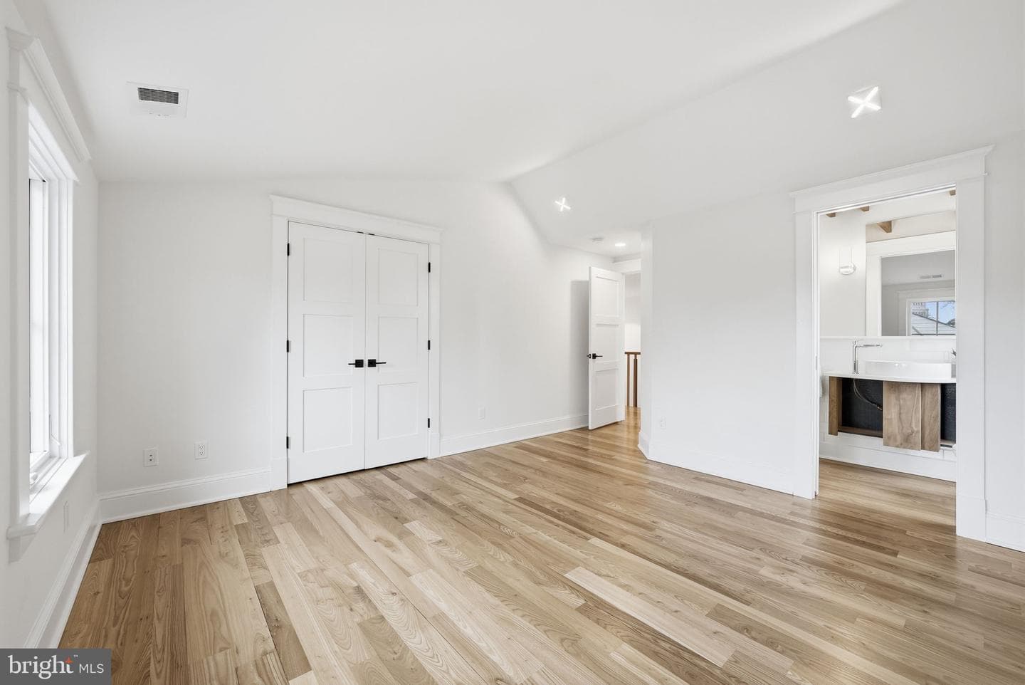 605 Hilltop Terrace photo 39