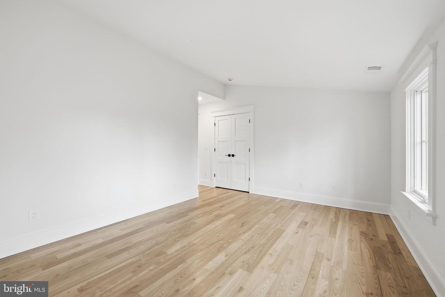 605 Hilltop Terrace photo 46