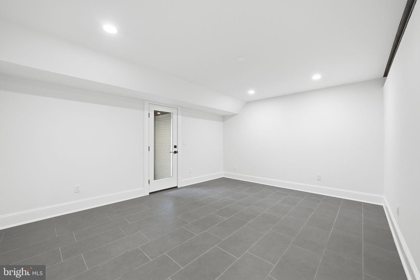 605 Hilltop Terrace photo 50