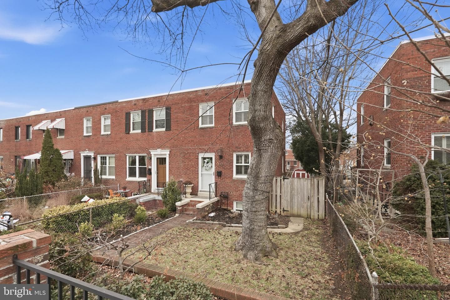 613 S Henry Street photo 2