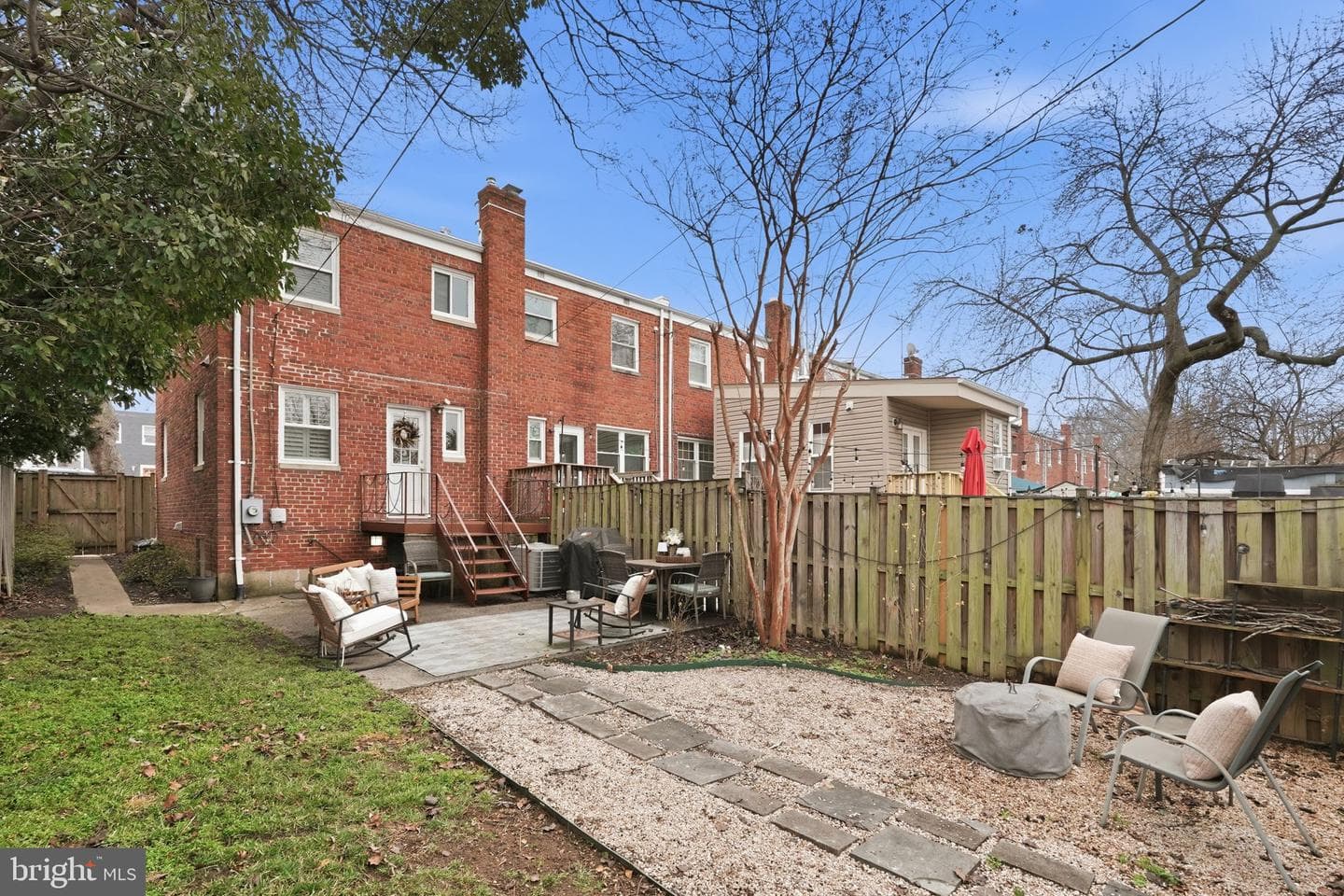 613 S Henry Street photo 4