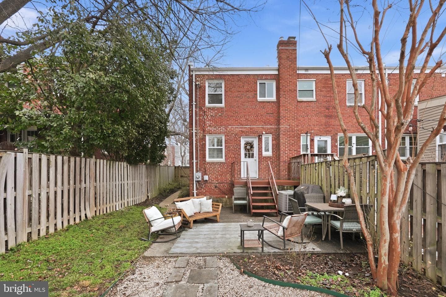 613 S Henry Street photo 5
