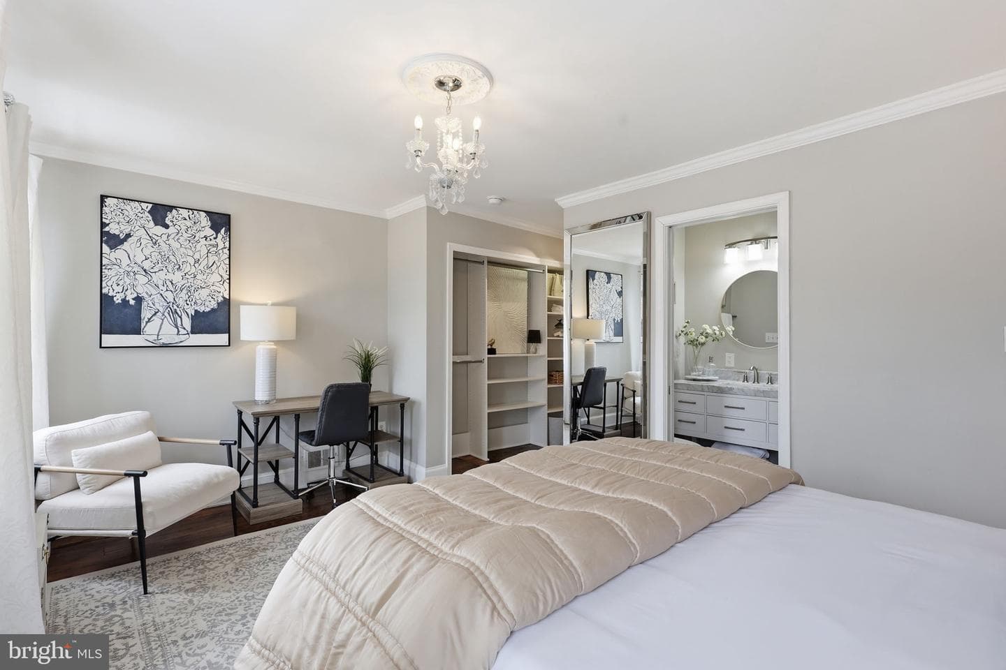 216 N Pitt Street photo 23
