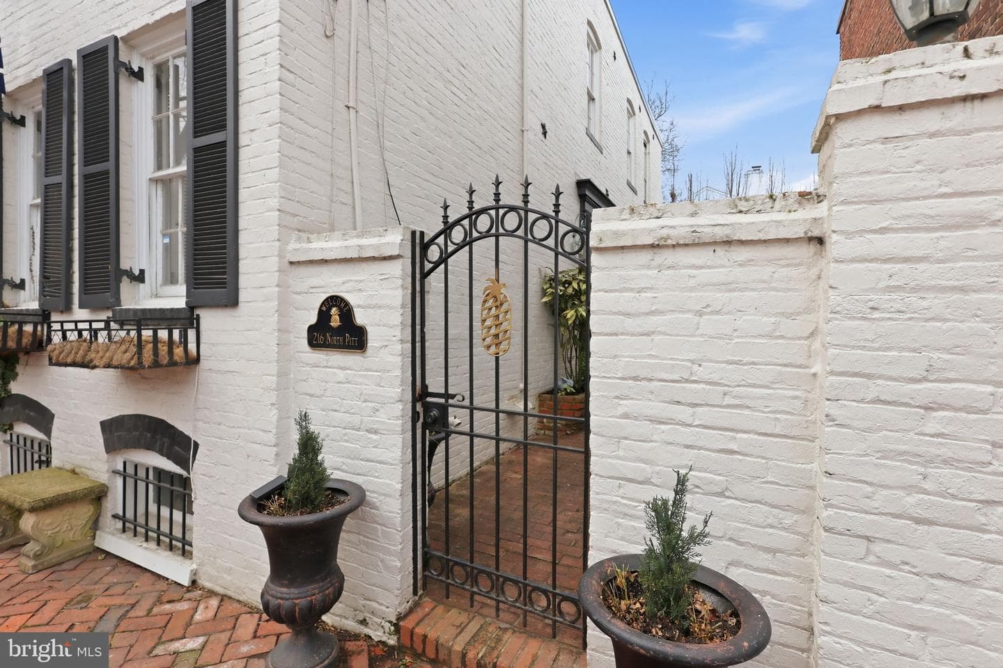 216 N Pitt Street photo 5