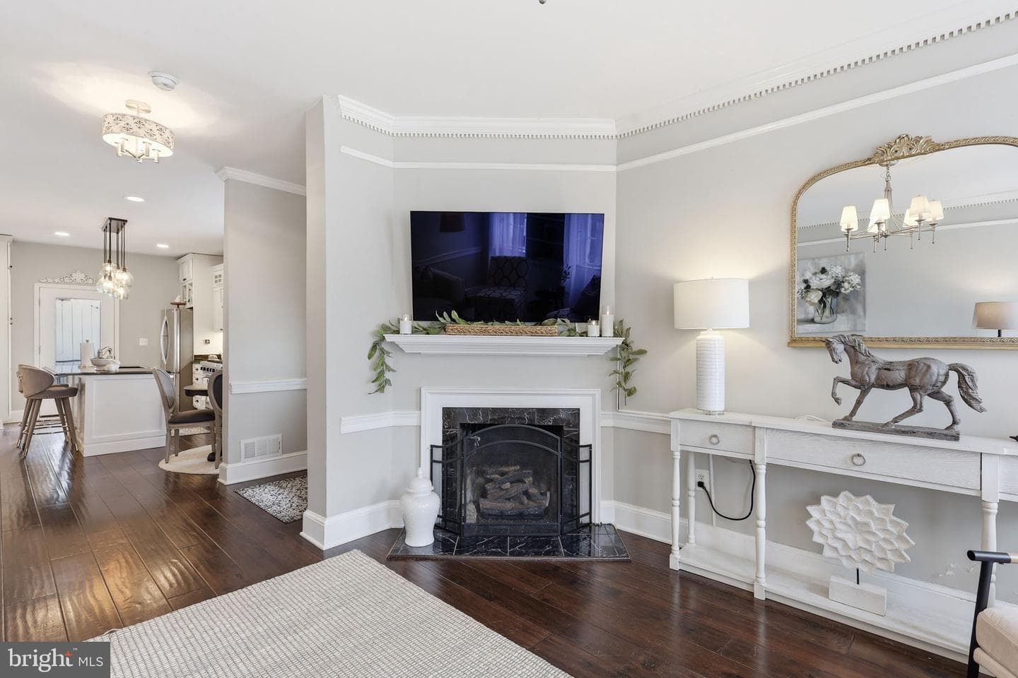 216 N Pitt Street photo 9