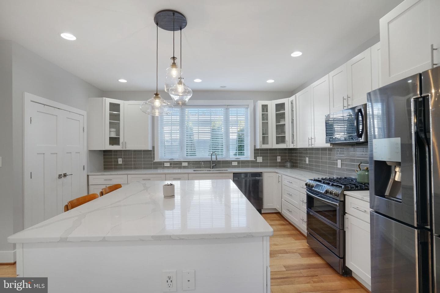 3731 Duke Street photo 13