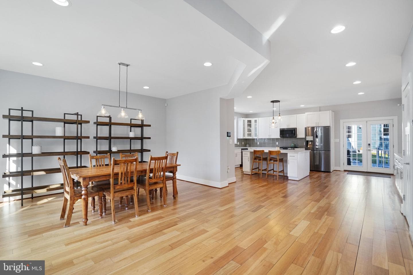 3731 Duke Street photo 18