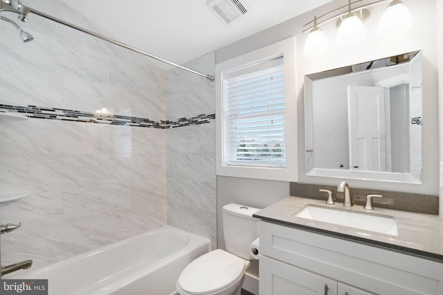 3731 Duke Street photo 30