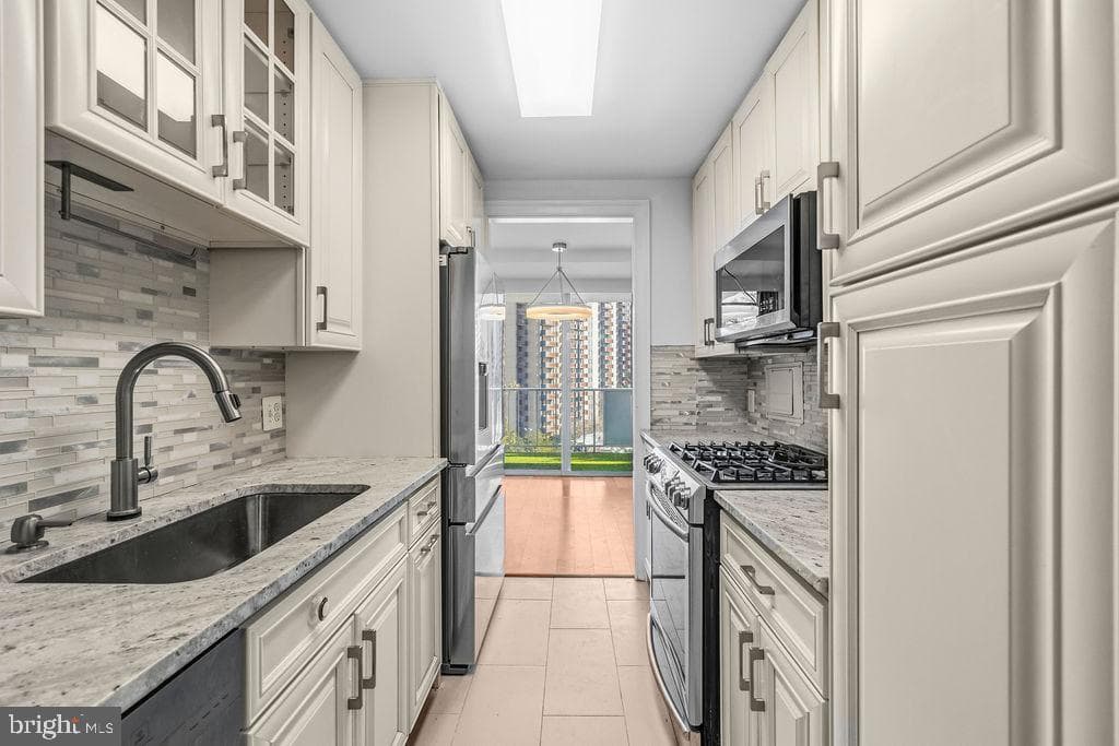 301 N Beauregard Street #517 photo 12