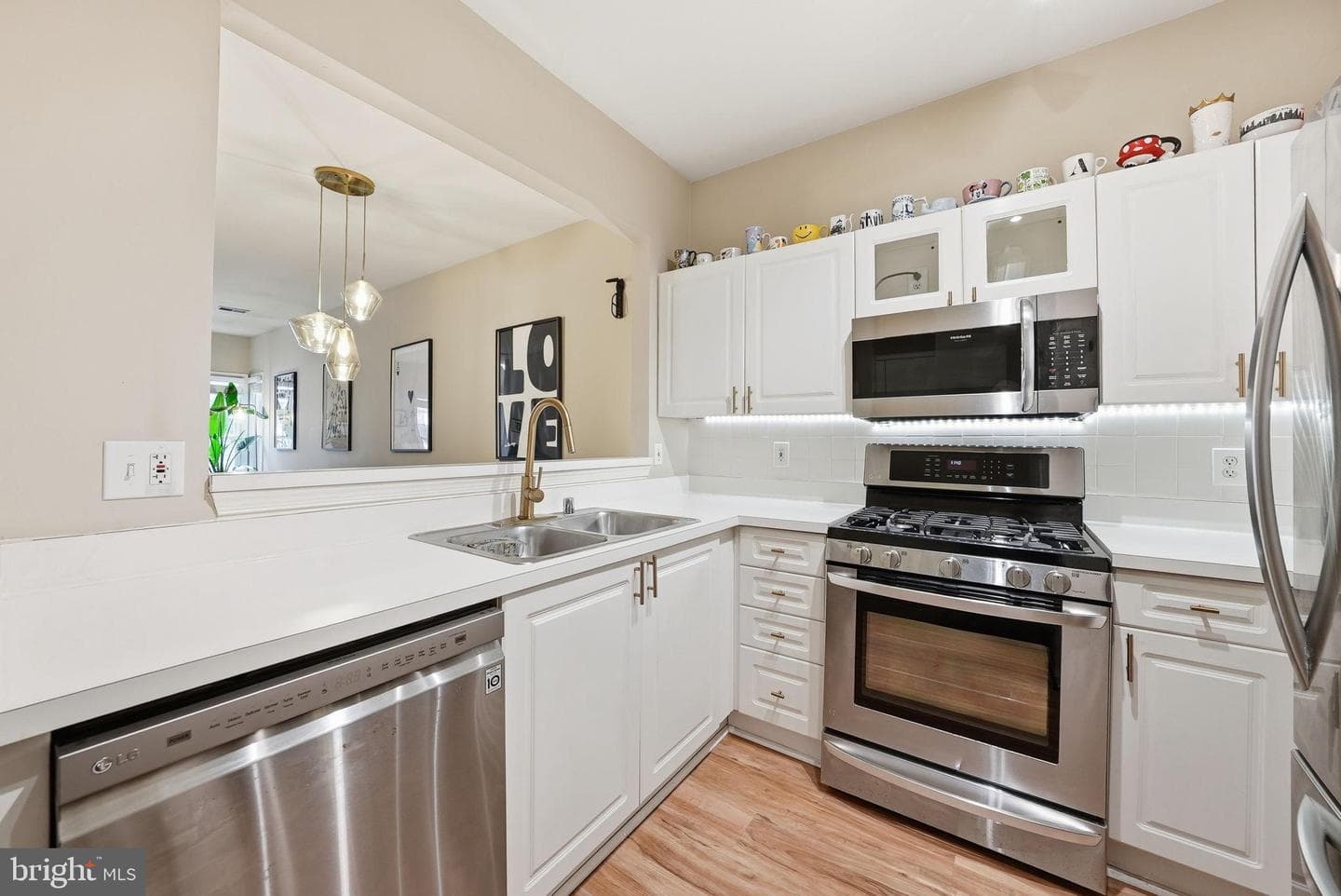4656 Lawton Way photo 7