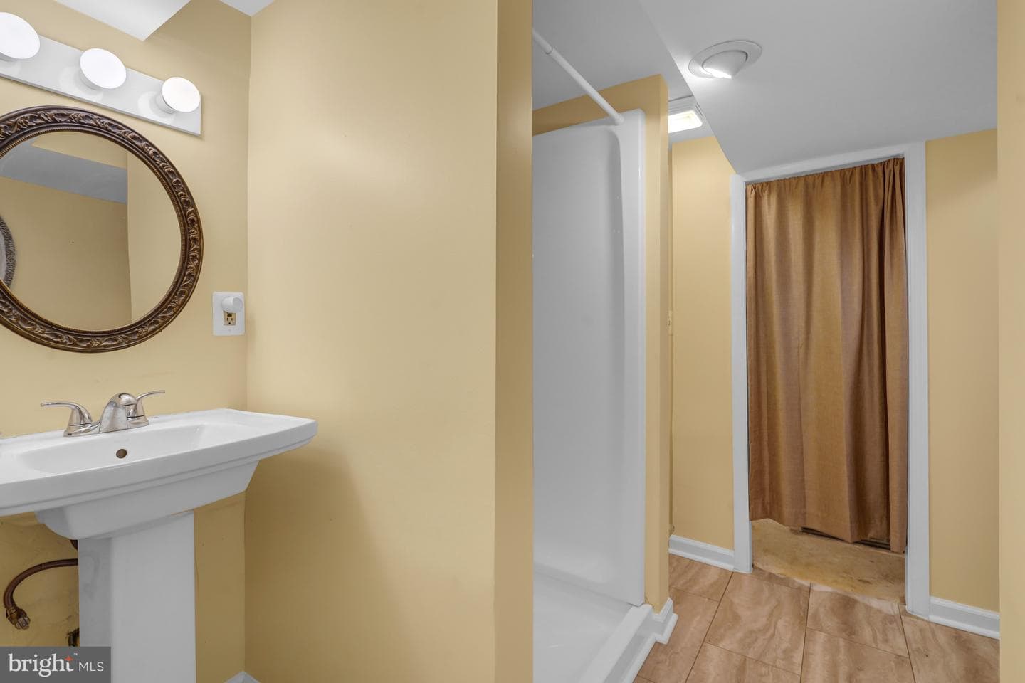 110 E Taylor Run Parkway photo 26