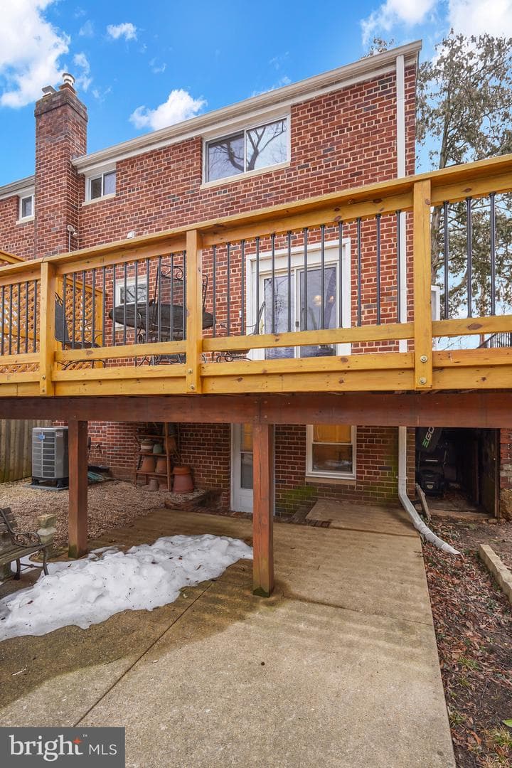 110 E Taylor Run Parkway photo 32
