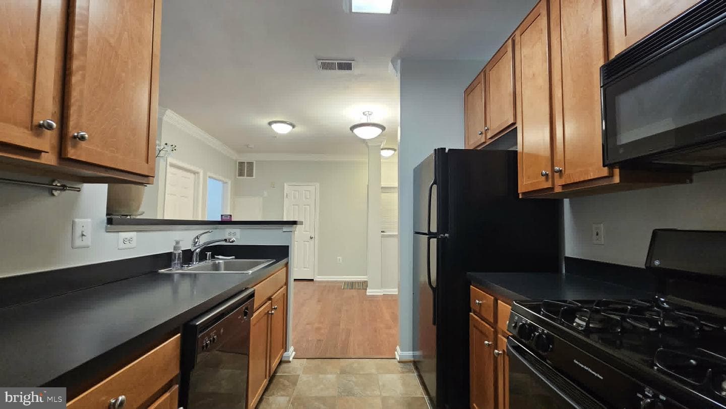 4862 Eisenhower Ave # 158 photo 40