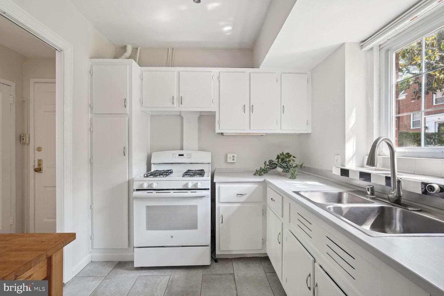 1705 Preston Road photo 10
