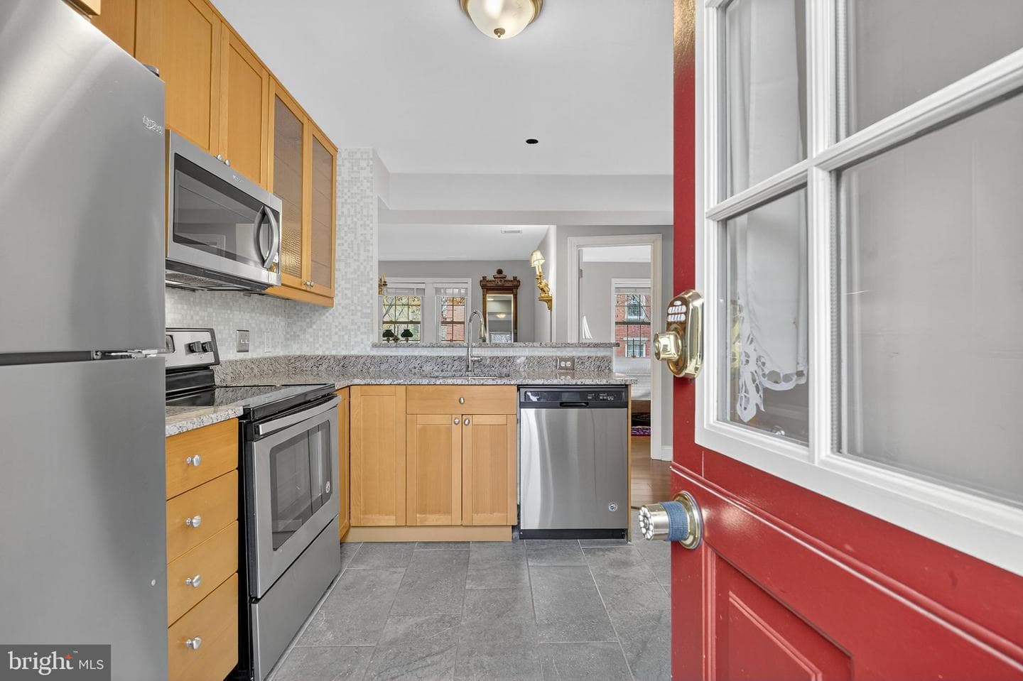 1407 E Abingdon Drive #1 photo 12