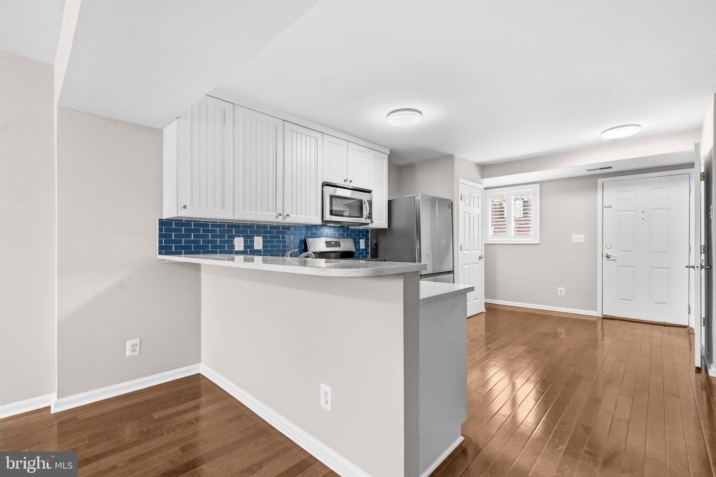 1589 N Van Dorn Street #b photo 15