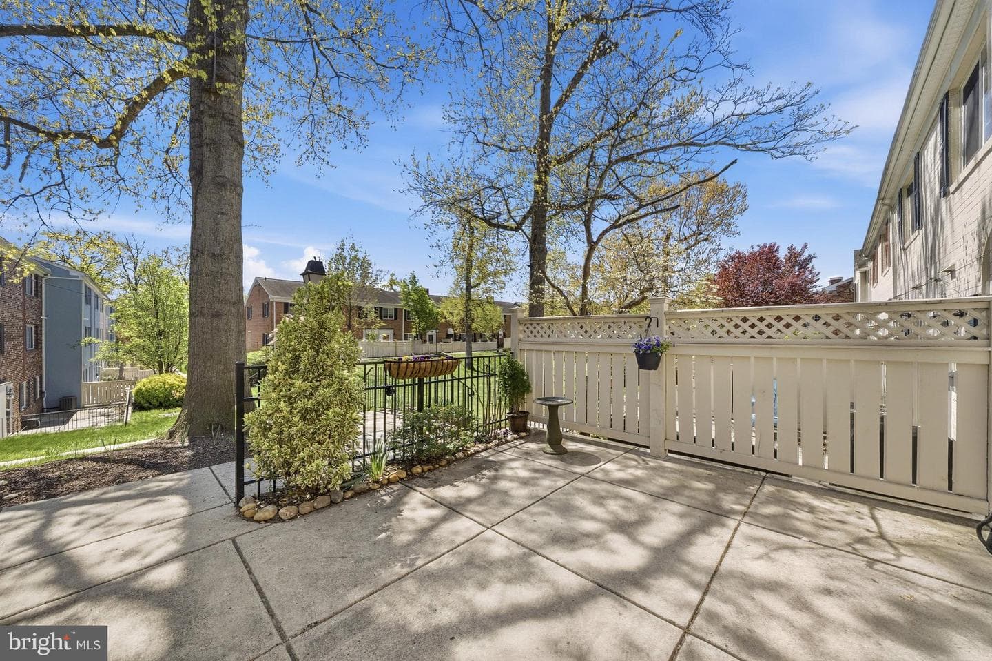1589 N Van Dorn Street #b photo 28