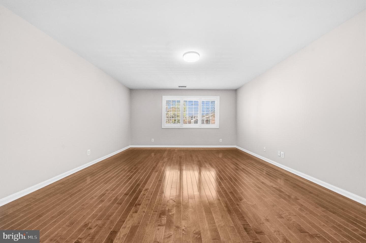 1589 N Van Dorn Street #b photo 6