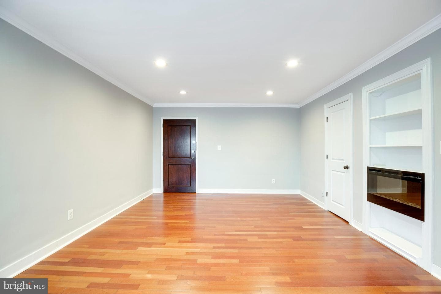 820b S Washington Street #325 photo 12